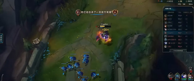 Starting to level 6, the pressure that Xiaochaomeng puts on the top is increasing more and more, as long as the opponent loses E, the male streamer will turn on the Express to cause 5 stacks and eat Renekton's life immediately.