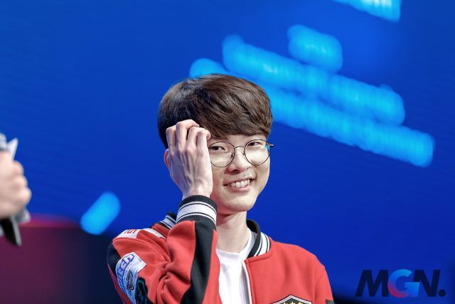There's one thing that only Faker can do for Rookie
