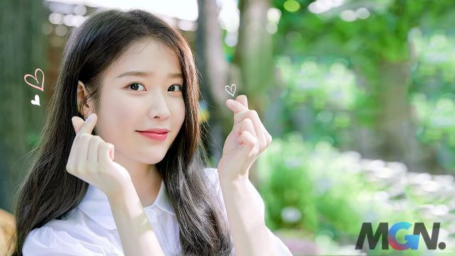 IU is the singer that Rookie has idolized for a long time